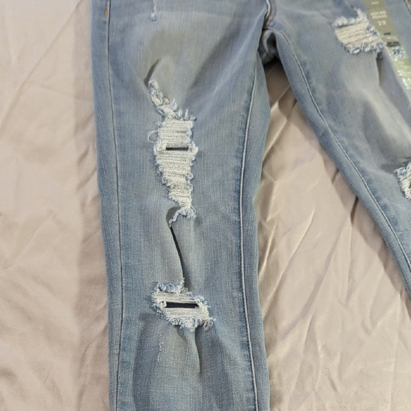 NEW Aeropostale Blue Skinny Jeans Distressed Style - Picture 11 of 12
